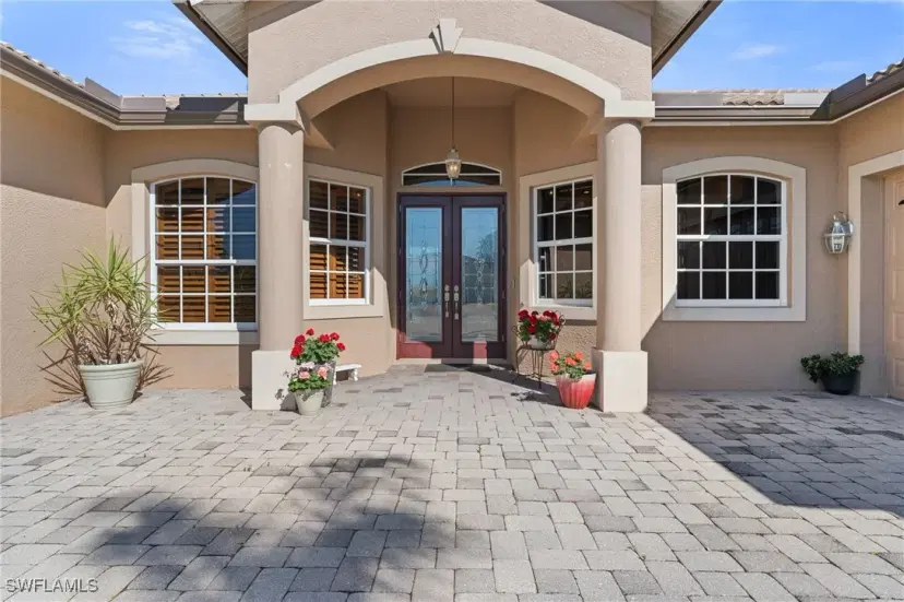 Picture of 2225 Valencia Lakes Cir, Naples FL 34120