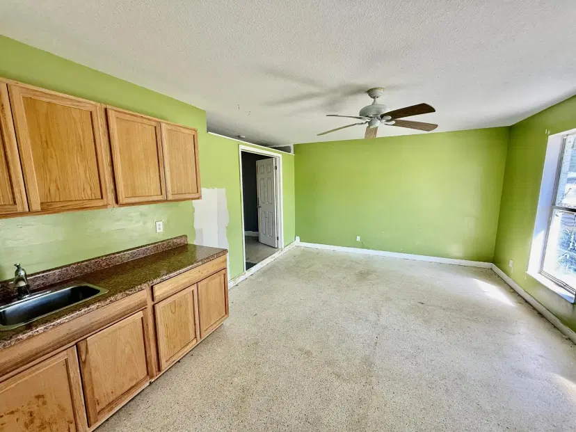 Picture of 129 NE Tunison Avenue, Port St Lucie FL 34983