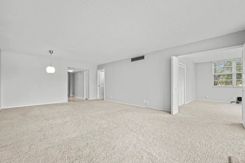 Picture of 3505 Oaks Way 212, Pompano Beach FL 33069