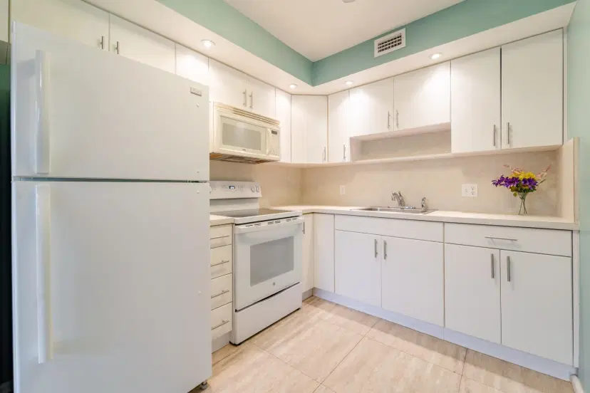 Picture of 13475 SW 9Th St 310A, Hollywood FL 33027