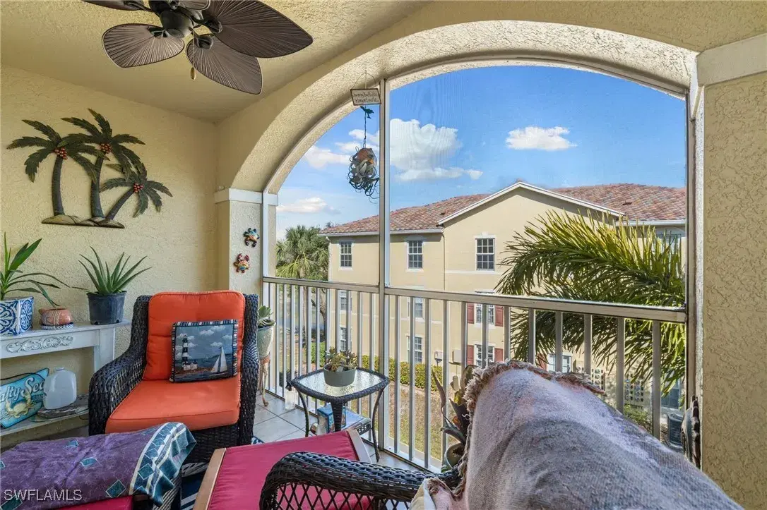 Picture of 4149 Residence Dr 824, Fort Myers, FL 33901