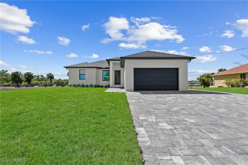 Picture of 1511 Evalena Ln, North Fort Myers FL 33917