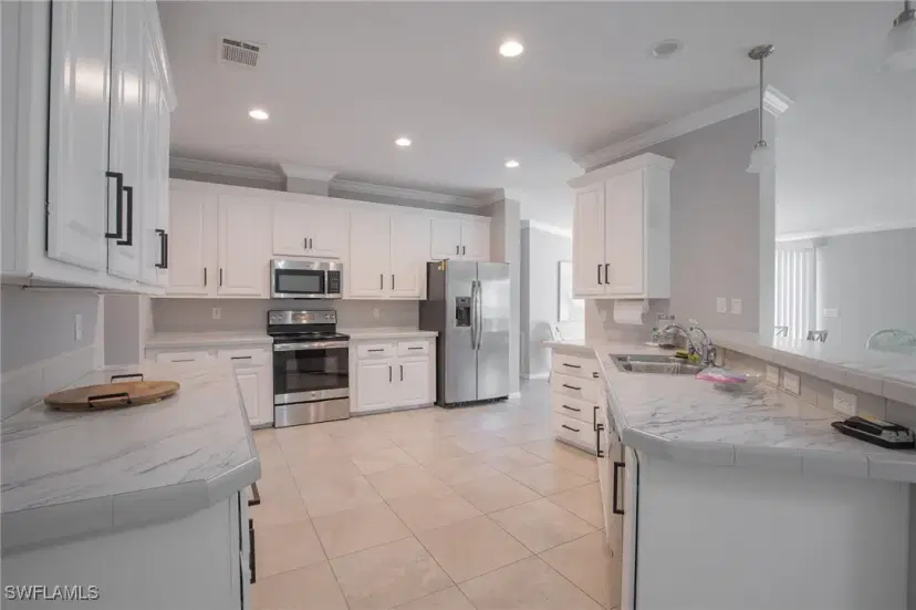 Picture of 2555 Hendry Isles Blvd, Clewiston FL 33440