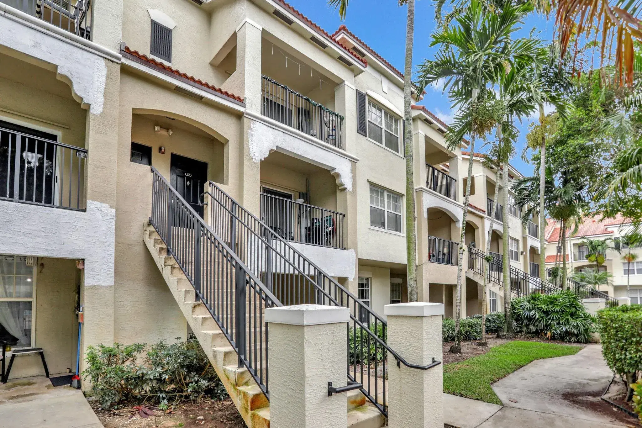 Picture of 5840 W Sample Rd 305, Coral Springs, FL 33067