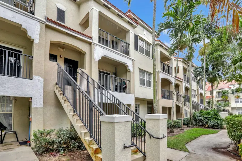 Picture of 5840 W Sample Rd 305, Coral Springs FL 33067