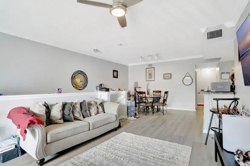 Picture of 5840 W Sample Rd 305, Coral Springs FL 33067