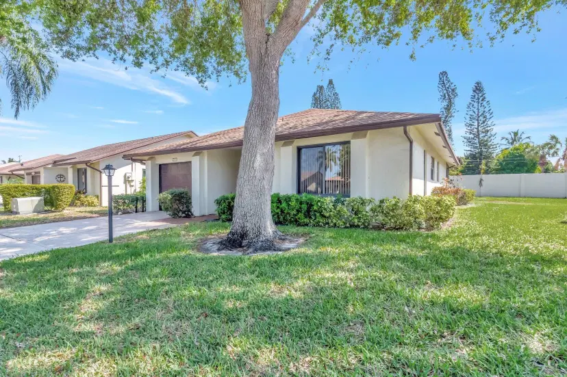 Picture of 6430 Olivewood Circle, Greenacres FL 33463