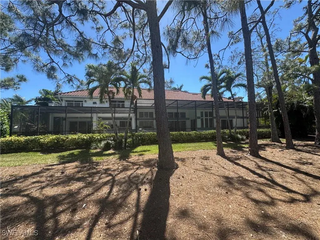 Picture of 164 Edgemere Way S, Naples, FL 34105