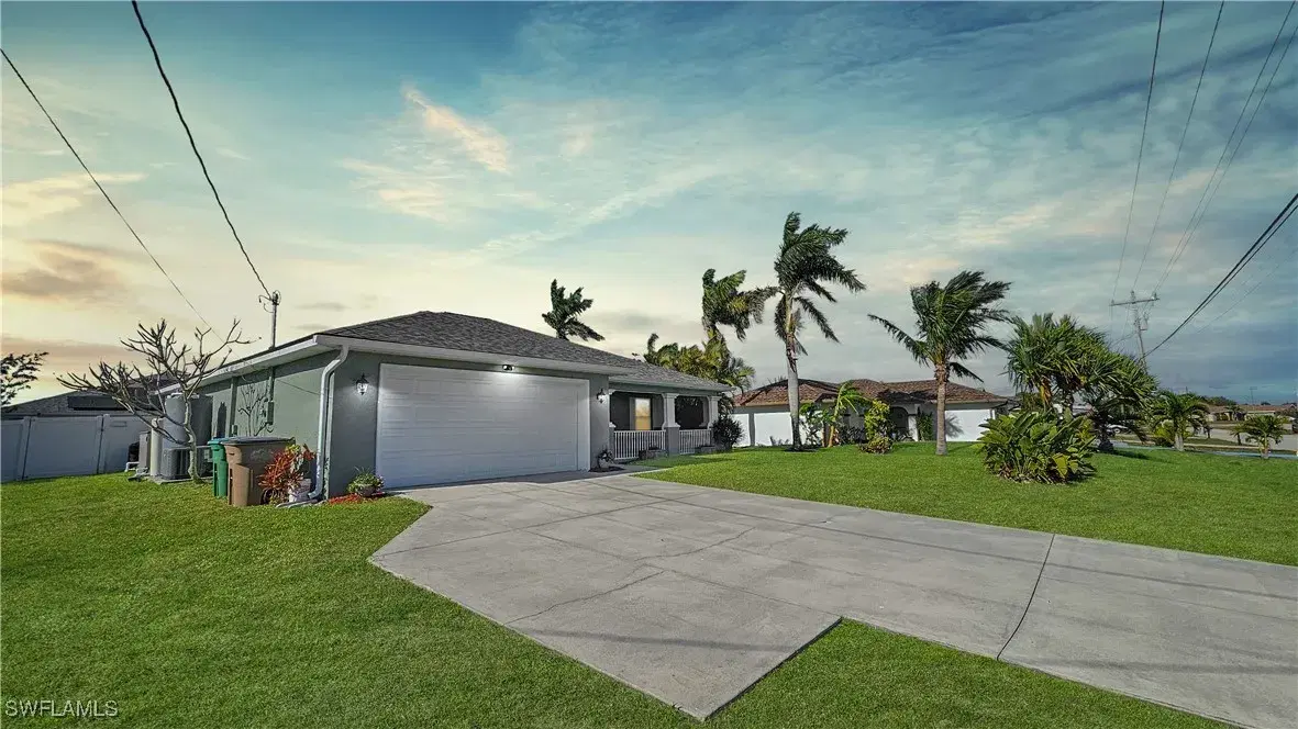 Picture of 1505 N Gator Cir, Cape Coral, FL 33909