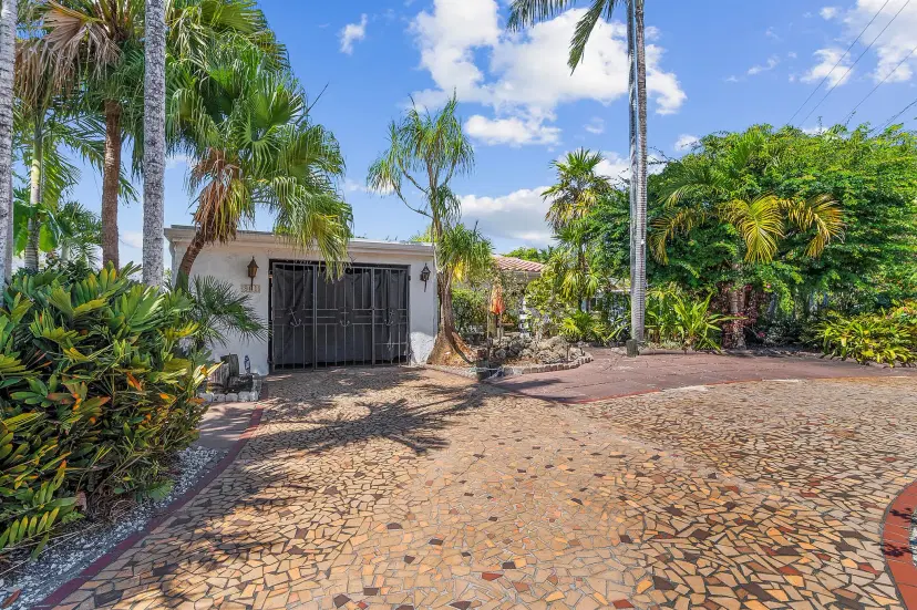 Picture of 901 Guava Isle, Fort Lauderdale FL 33315