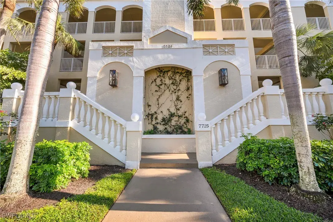 Picture of 7725 Pebble Creek Cir 305, Naples, FL 34108