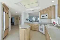 Picture of 262 Barefoot Beach Blvd 301, Bonita Springs, FL 34134