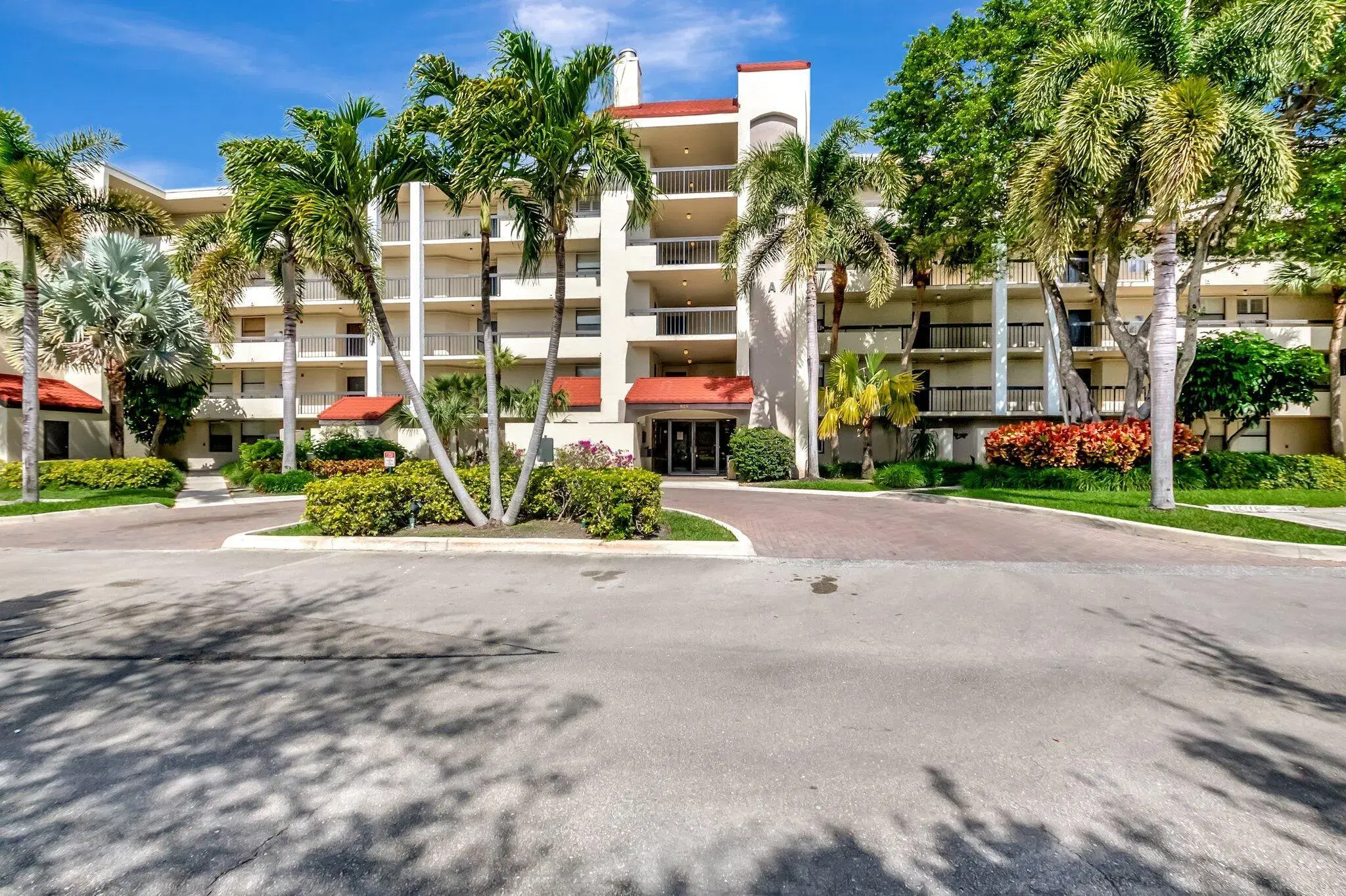 Picture of 825 Egret Circle 511, Delray Beach, FL 33444