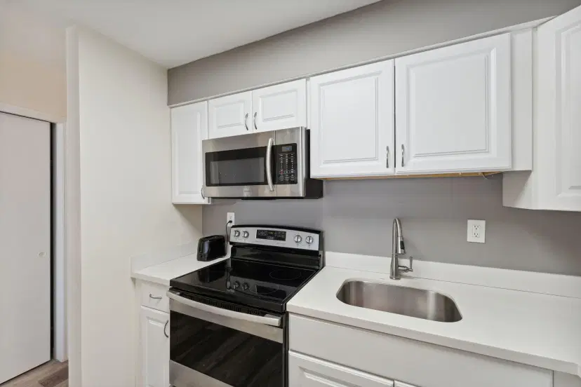 Picture of 1450 NE 170Th Street 114, North Miami Beach FL 33162