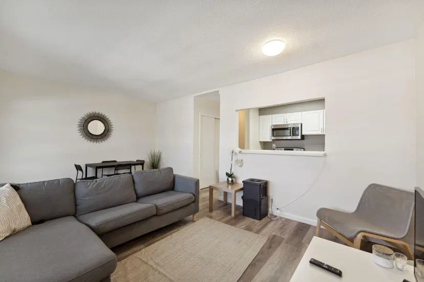 Picture of 1450 NE 170Th Street 114, North Miami Beach FL 33162