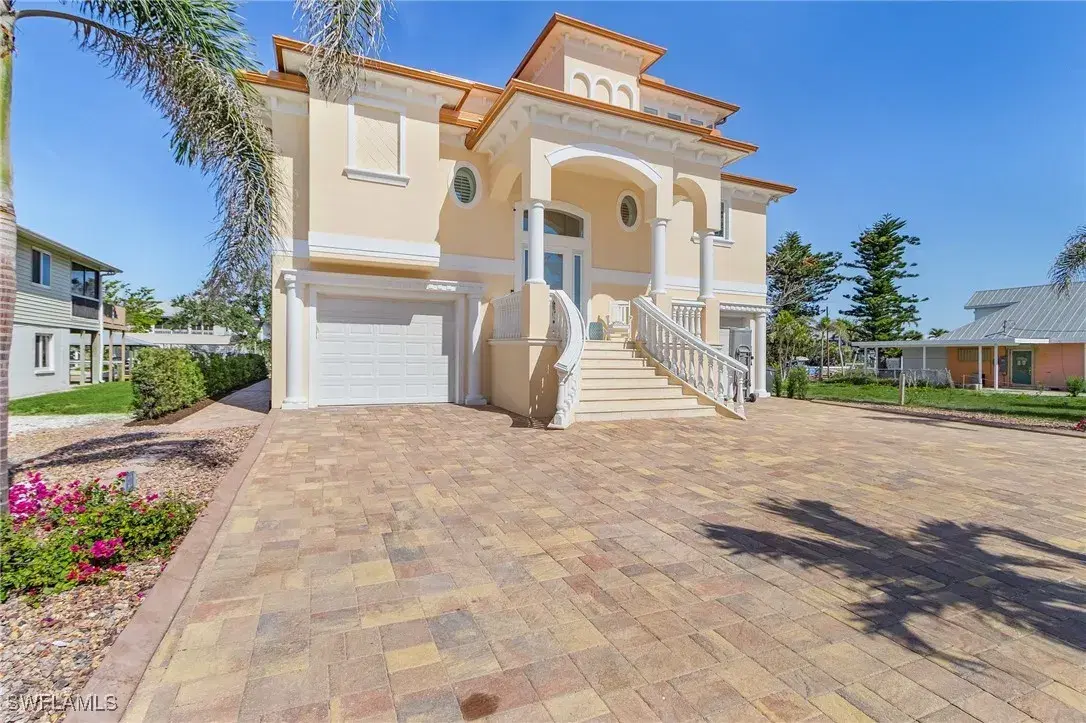 Picture of 161 Egret St, Fort Myers Beach, FL 33931
