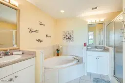 Picture of 7905 Mahogany Run Ln 1314, Naples, FL 34113