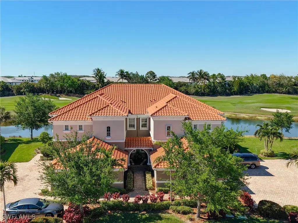 Picture of 10271 Glastonbury Cir 202, Fort Myers, FL 33913