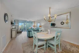 Picture of 270 Naples Cove Dr 3304, Naples, FL 34110