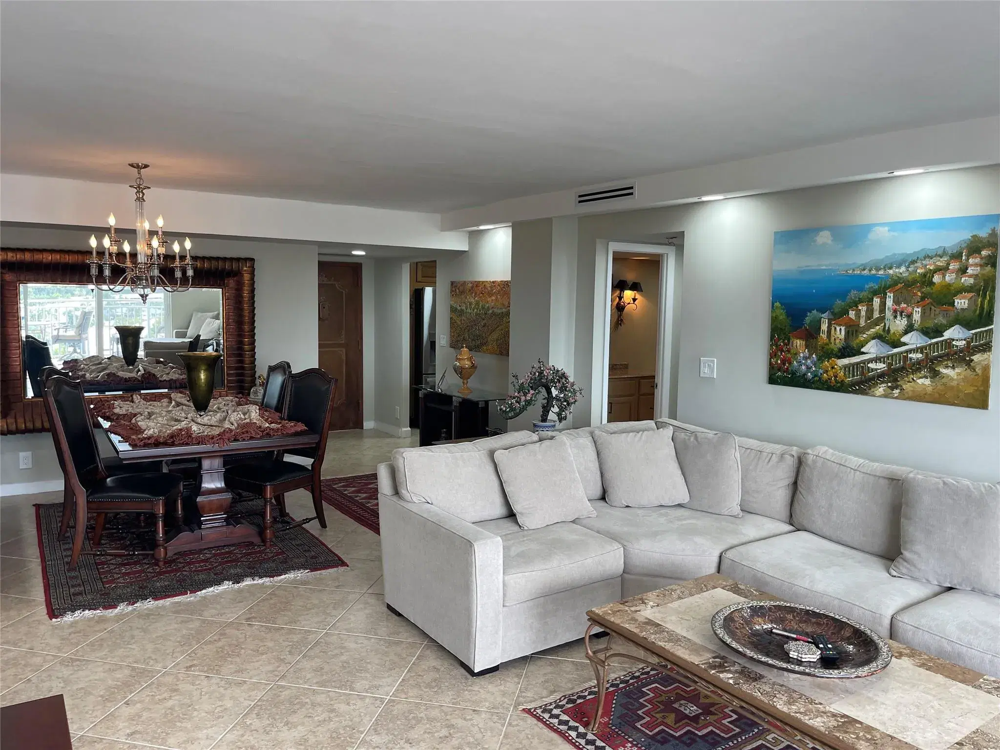 Picture of 427 Golden Isles Dr 14C, Hallandale Beach, FL 33009