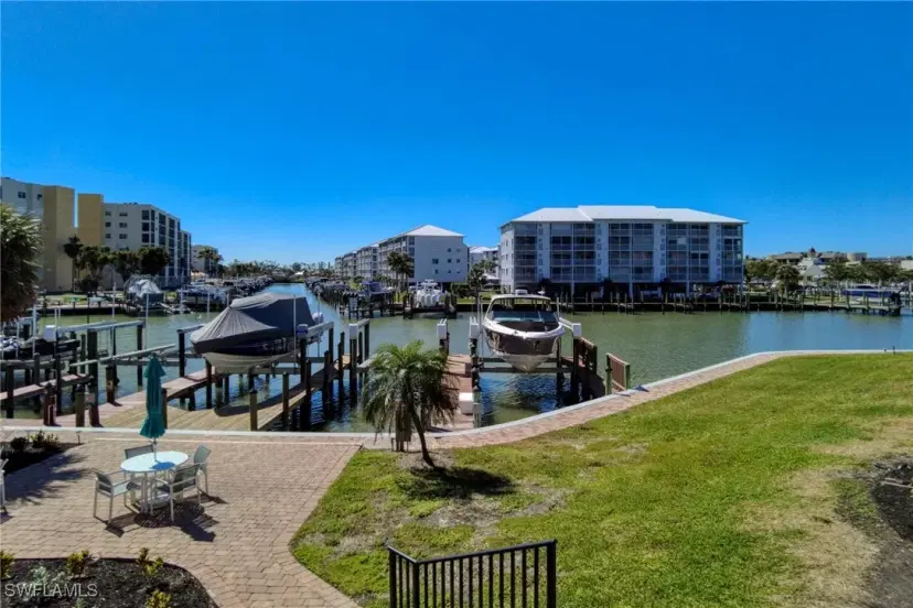 Picture of 200 Lenell Rd 120, Fort Myers Beach FL 33931