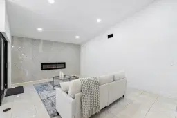 Picture of 13932 Columbine Avenue, Wellington, FL 33414