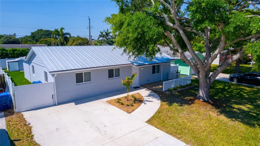 Picture of 516 E Whitney Dr, Jupiter FL 33458