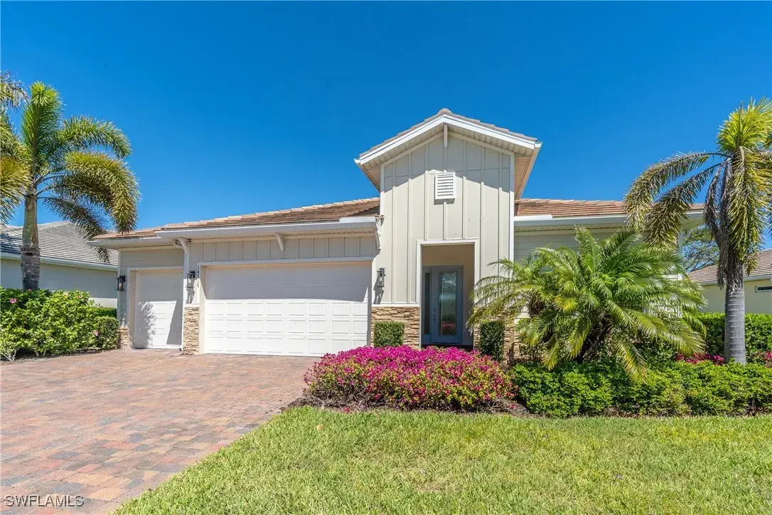 Picture of 14717 Leeward Dr, Naples, FL 34114