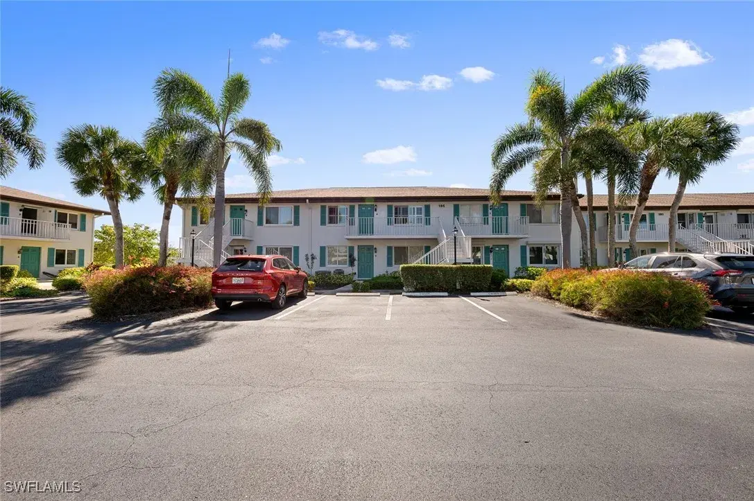 Picture of 185 Penny Ln 4, Naples, FL 34112