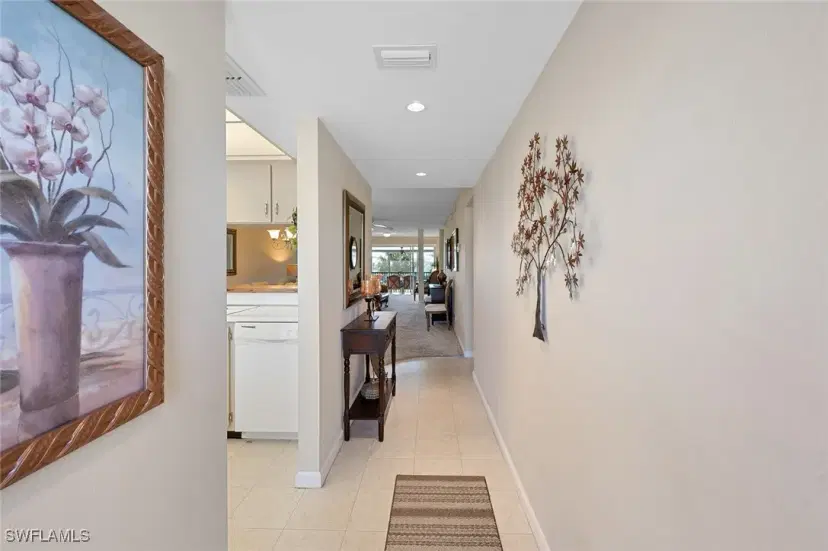 Picture of 185 Penny Ln 4, Naples FL 34112