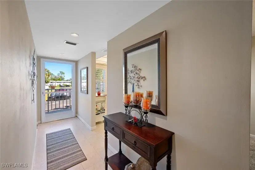 Picture of 185 Penny Ln 4, Naples FL 34112
