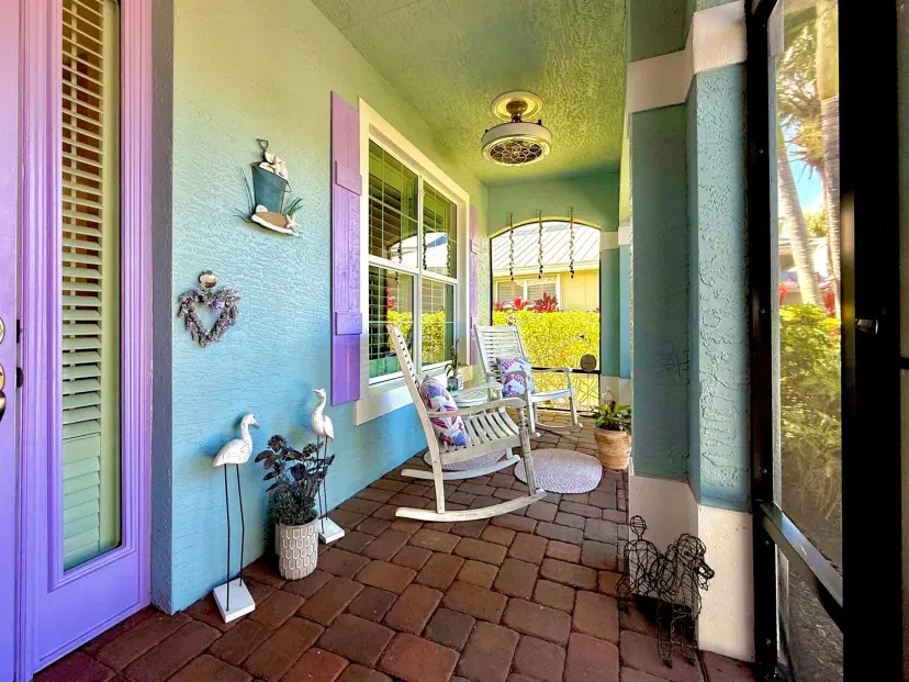 Picture of 447 11Th Square Sw, Vero Beach FL 32962