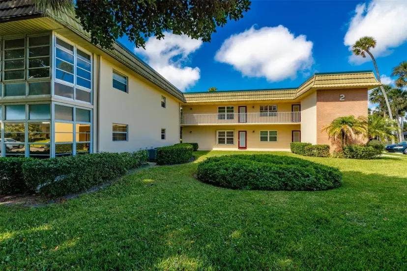 Picture of 2 Vista Gardens Trl 203, Vero Beach FL 32962
