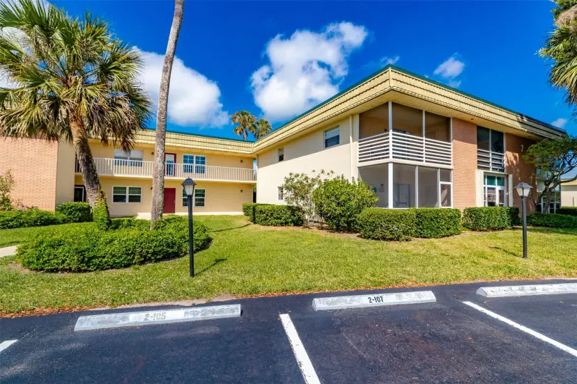 Picture of 2 Vista Gardens Trl 203, Vero Beach FL 32962