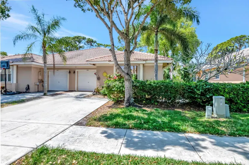 Picture of 336 W Coral Trace Circle, Delray Beach FL 33445