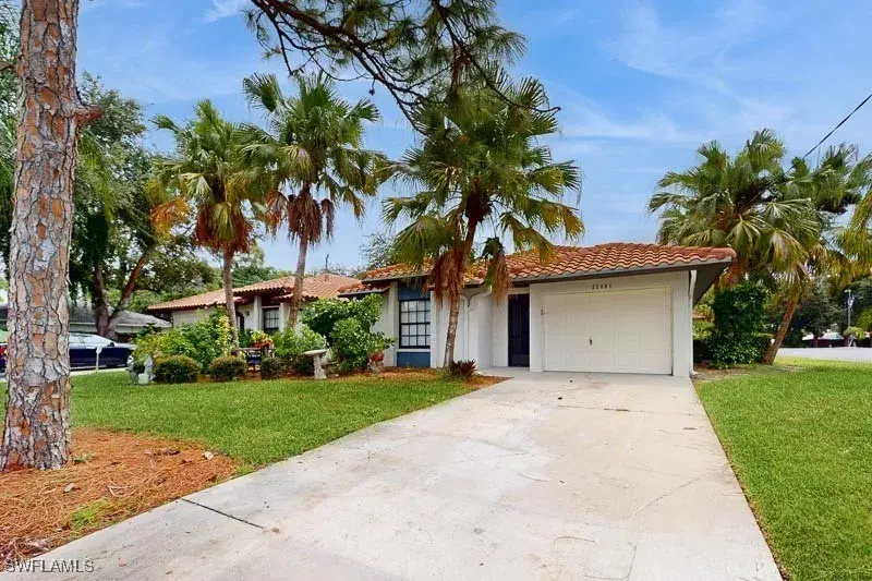 Picture of 27881 Meadowlark Ln, Bonita Springs, FL 34134