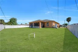 Picture of 1105 NE 10Th Ter, Cape Coral, FL 33909