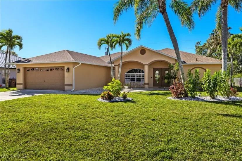 Picture of 402 SE 21St St, Cape Coral FL 33990