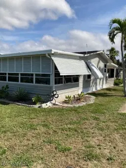 Picture of 7127 Ladyfish Dr, St. James City, FL 33956