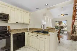 Picture of 70 Emerald Woods Dr K8, Naples, FL 34108