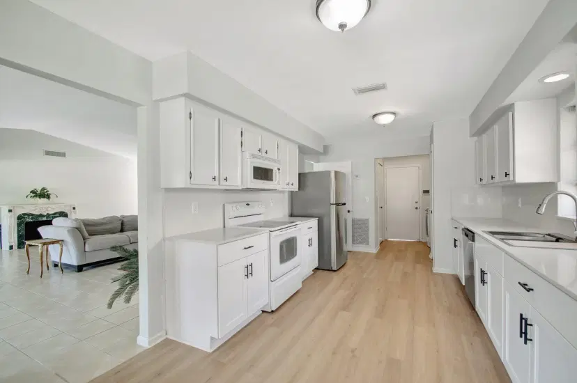 Picture of 10452 Greentrail Drive N, Boynton Beach FL 33436