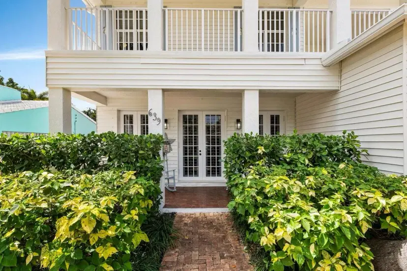 Picture of 639 NE 17Th Way, Fort Lauderdale FL 33304