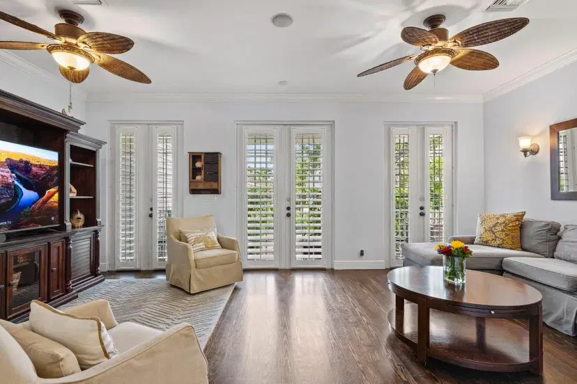 Picture of 639 NE 17Th Way, Fort Lauderdale FL 33304