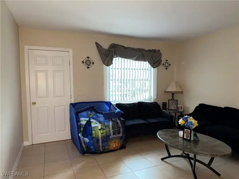 Picture of 2828 Jackson St C5, Fort Myers FL 33901