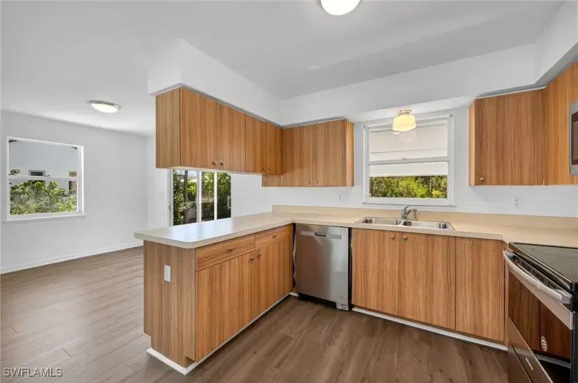 Picture of 9760 Strike Ln, Bonita Springs FL 34135