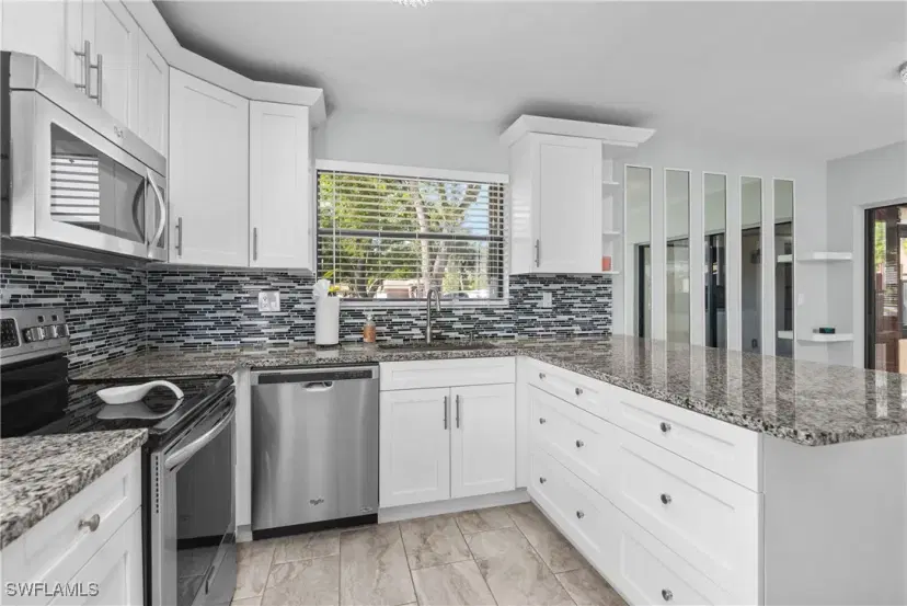Picture of 627 SE 12Th Ave 127, Cape Coral FL 33990