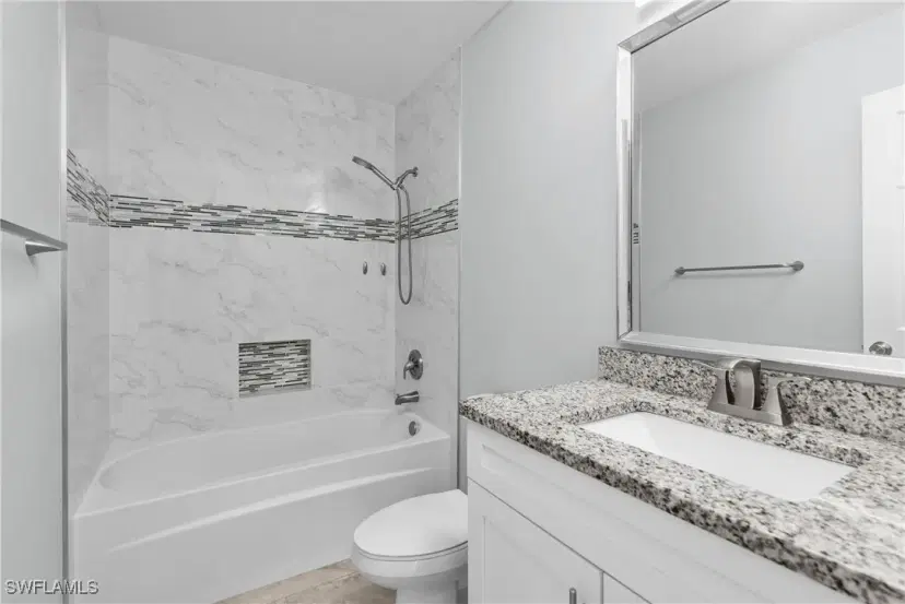 Picture of 627 SE 12Th Ave 127, Cape Coral FL 33990