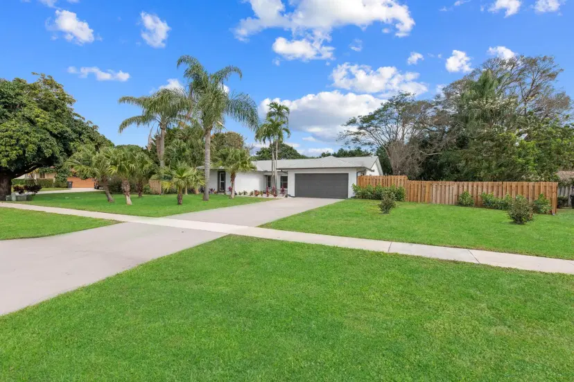 Picture of 280 Sulky Way, Wellington FL 33414