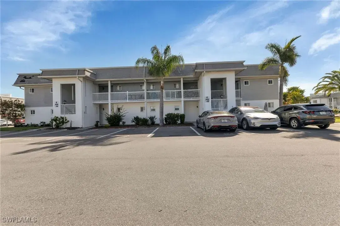 Picture of 22375 Edgewater Dr 224, Punta Gorda, FL 33980