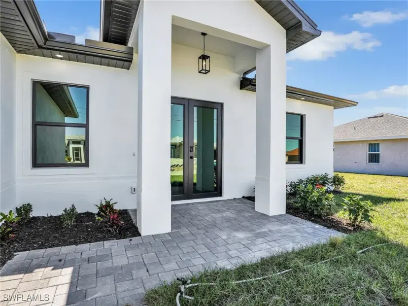 Picture of 2010 NW 21St St, Cape Coral FL 33993